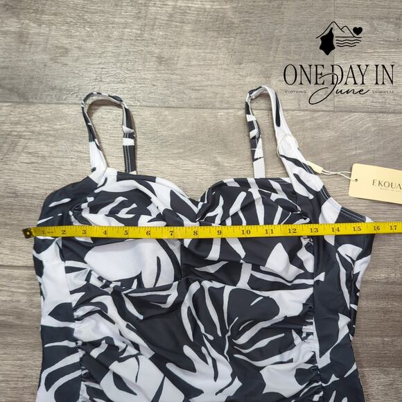 Ekouaer Twist Front Tummy Control One Piece Swimsuit Size XL - Picture 5 of 7